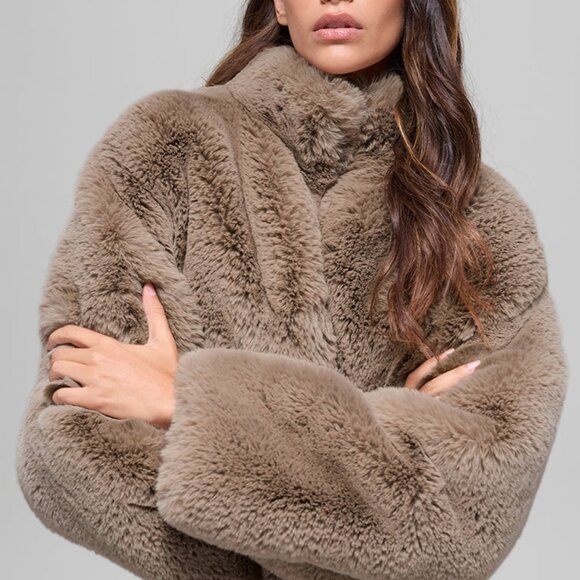 Alo Yoga Faux Fur Allure Jacket  Oat - Picture 5 of 5